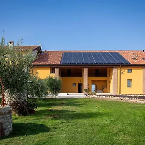 Alloggio per agriturismo Corte Casa Erminia, Colà